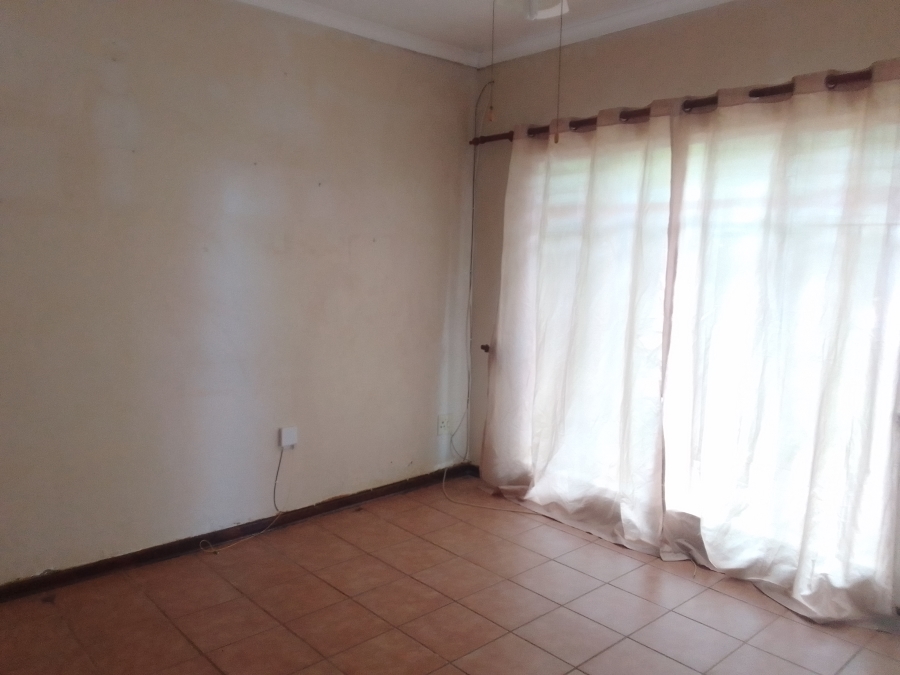 2 Bedroom Property for Sale in Geelhoutpark North West